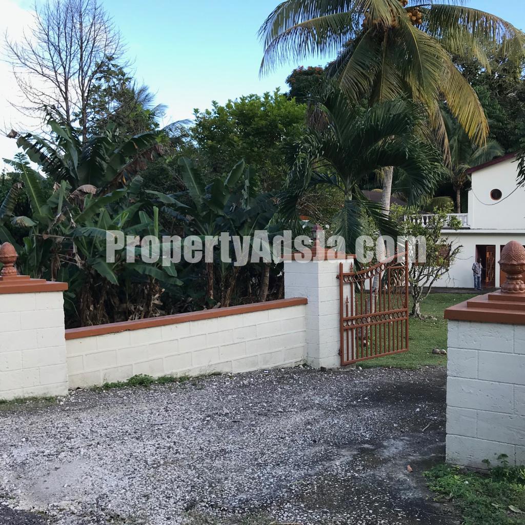 House For Sale in New Milns, Hanover Jamaica