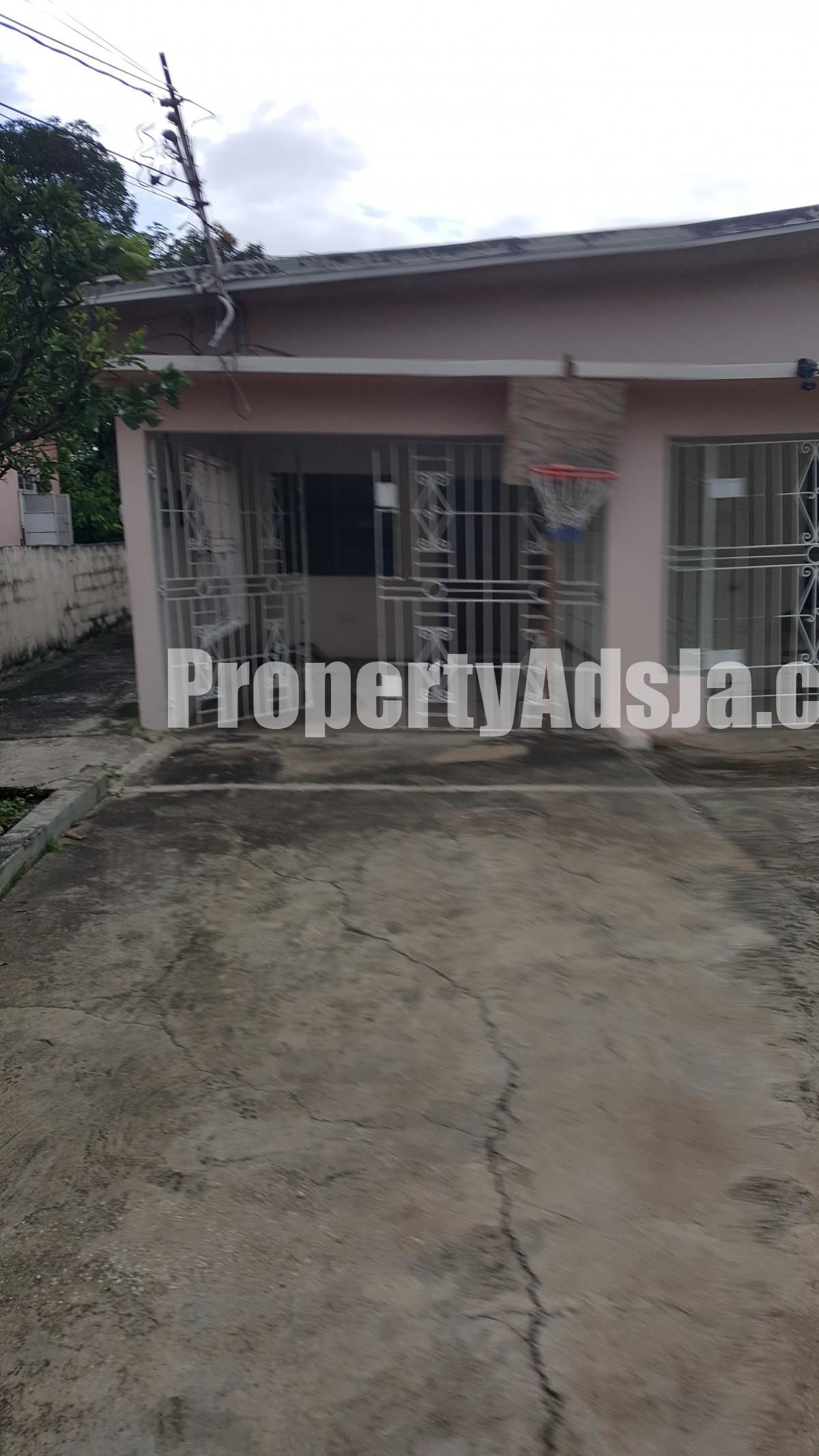 House For Rent in Washington Garden, Kingston / St. Andrew Jamaica