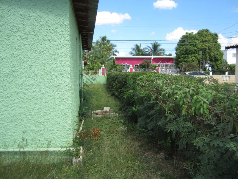 House For Sale in Gutters Bushy Park, St. Catherine Jamaica