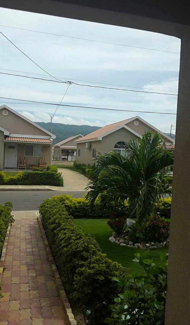 House For Sale in caymanas estate, St. Catherine Jamaica