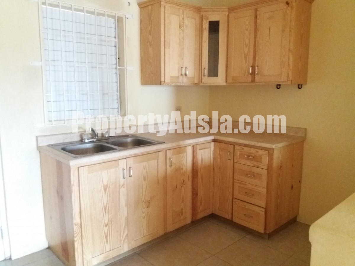 House For Rent in Red Hills Road, Kingston / St. Andrew Jamaica