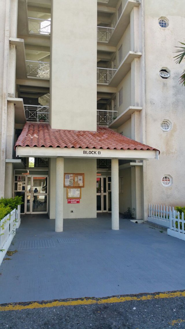 Apartment For Sale in Oakland, Kingston / St. Andrew Jamaica