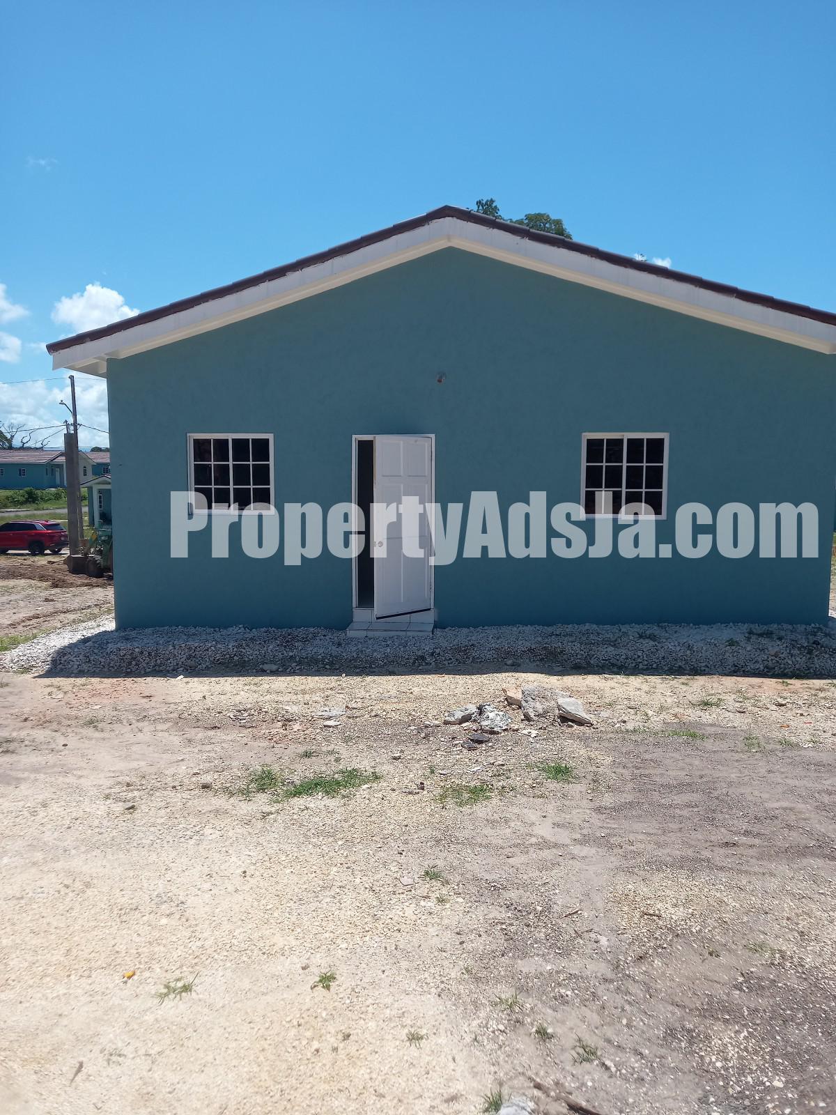House For Rent in Brompton Manor Black River Area, St. Elizabeth