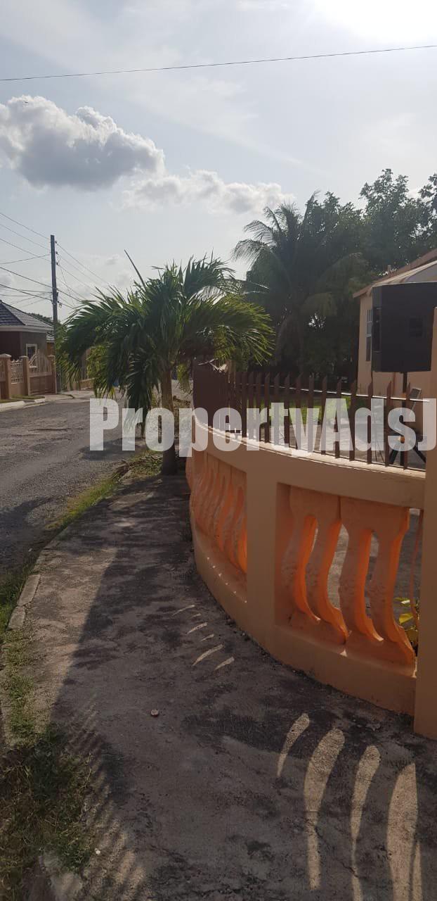 House For Sale in CLAREMONT HEIGHTS OLD HARBOUR, St. Catherine Jamaica
