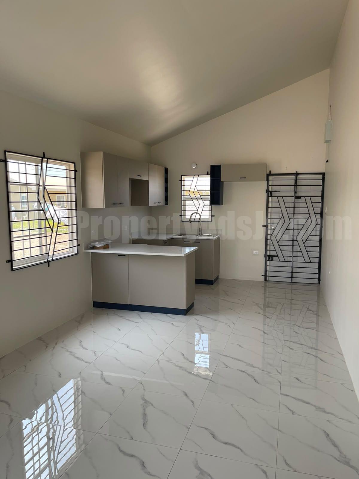House For Rent in Phoenix Park Village II, St. Catherine Jamaica photo 3