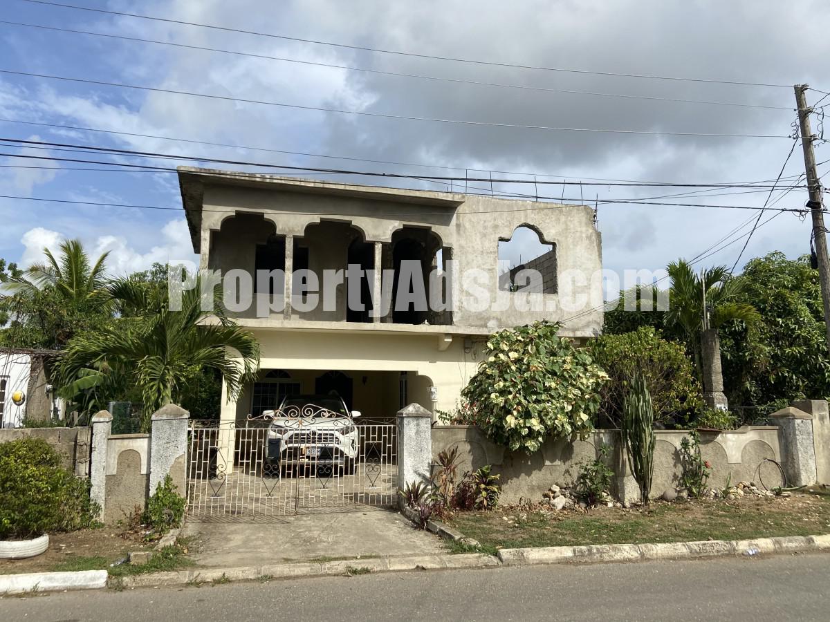 House For Sale in Fairview Park Spanish Town, St. Catherine Jamaica