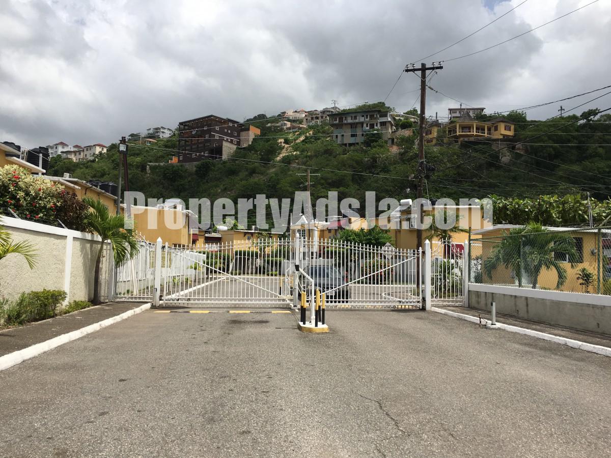 Townhouse For Rent in Perkins Estate, Kingston / St. Andrew Jamaica