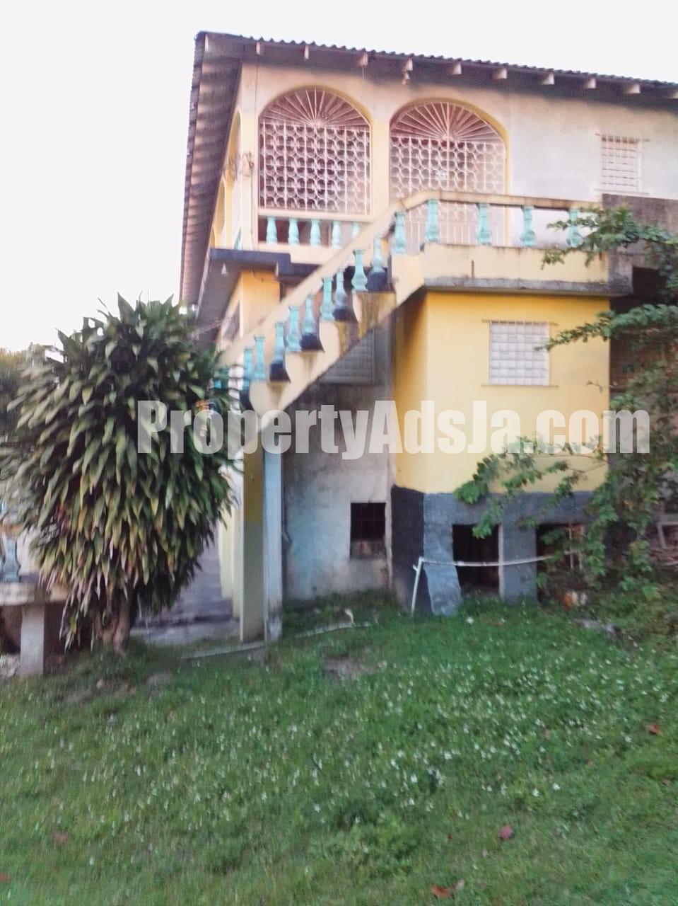 Commercial building For Sale in Port Antonio, Portland Jamaica