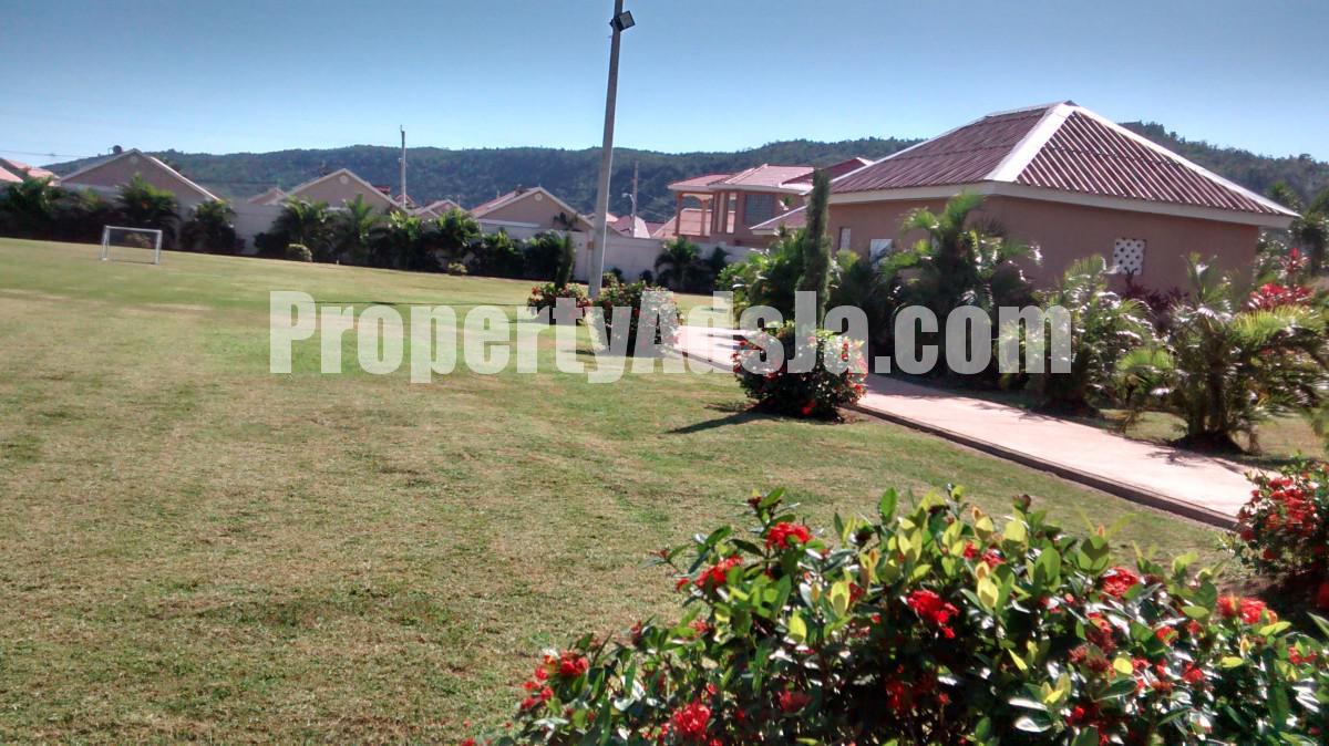 House For Rent in Caymanas Country Club, St. Catherine Jamaica
