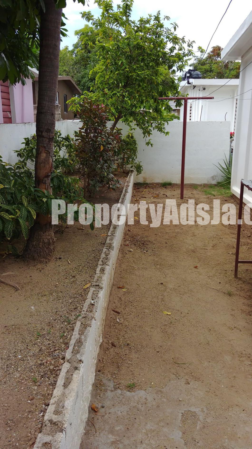 House For Sale in Bridgeport, St. Catherine Jamaica