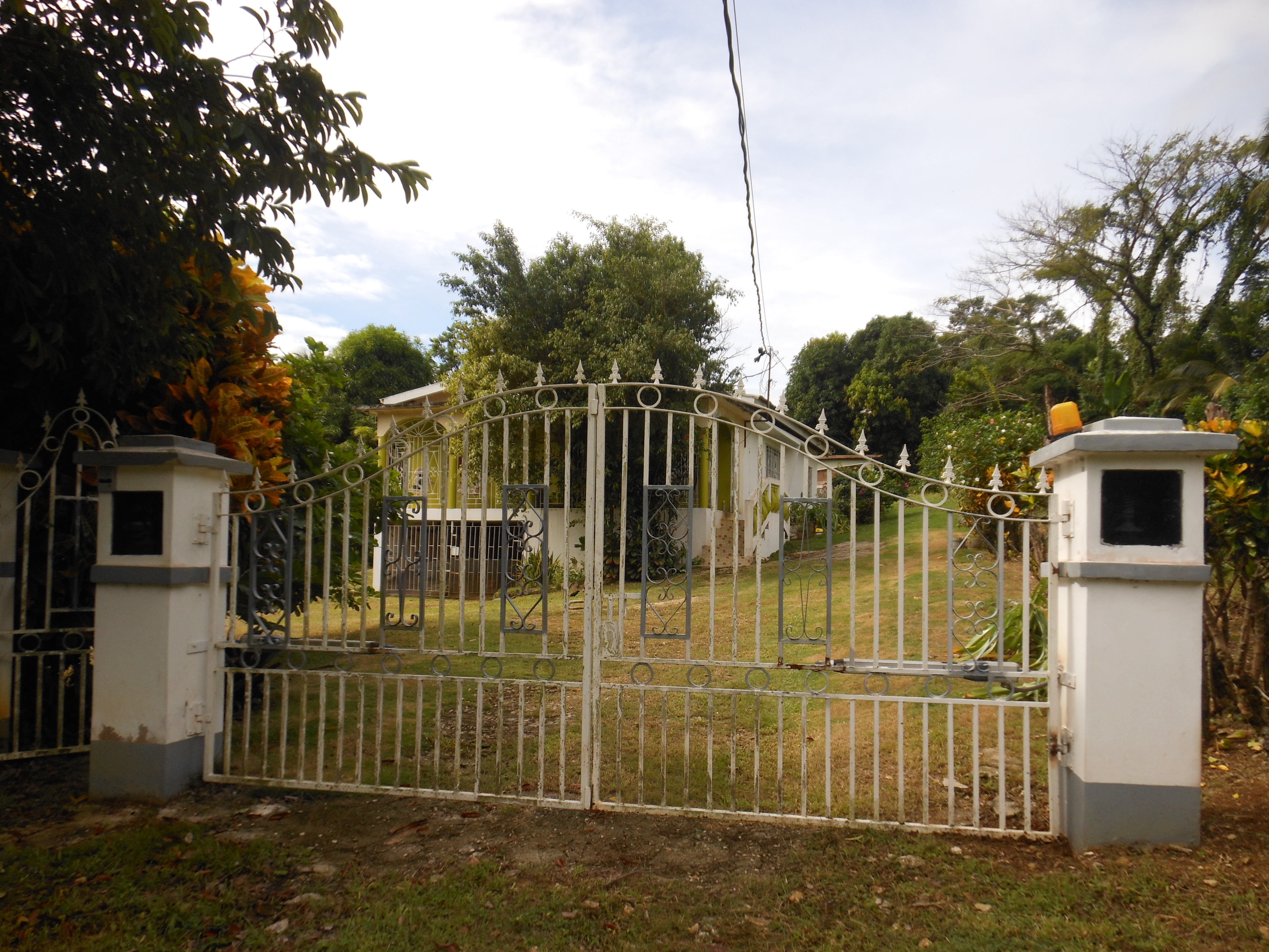House For Sale in Middle Quarters, St. Elizabeth Jamaica