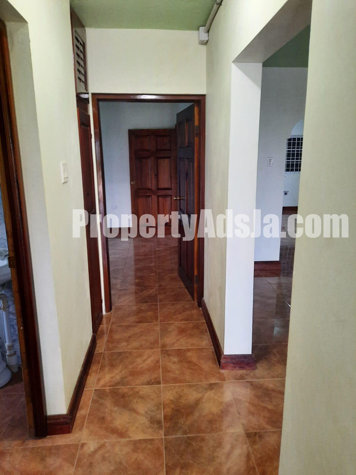 Apartment For Rent in Santa Cruz, St. Elizabeth Jamaica