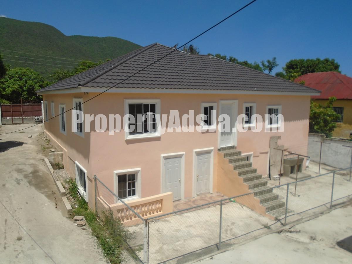 House For Sale in vineyard Town, Kingston / St. Andrew Jamaica