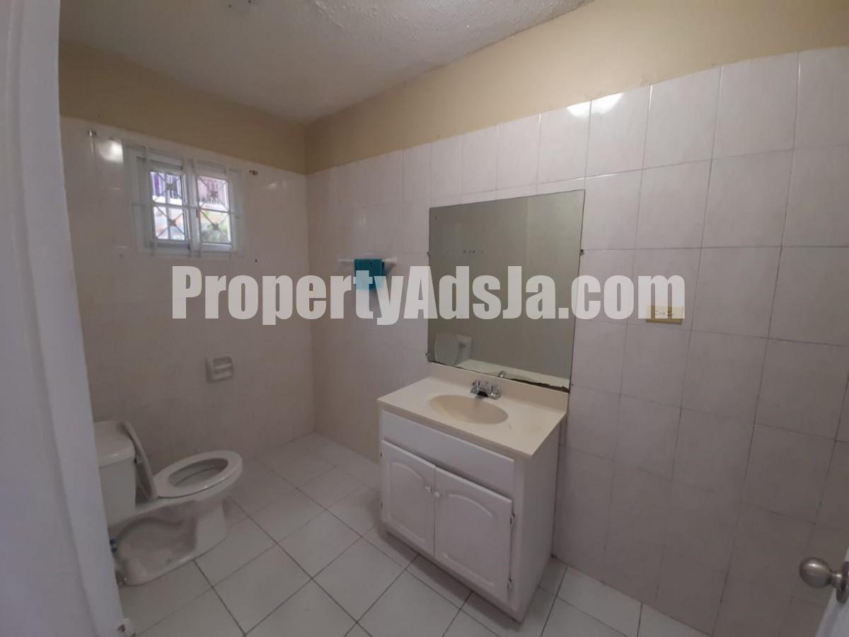 Apartment For Rent in Hagley Park, Kingston / St. Andrew Jamaica