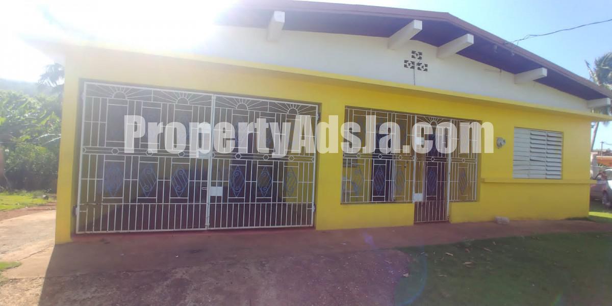 House For Sale in Linstead, St. Catherine Jamaica