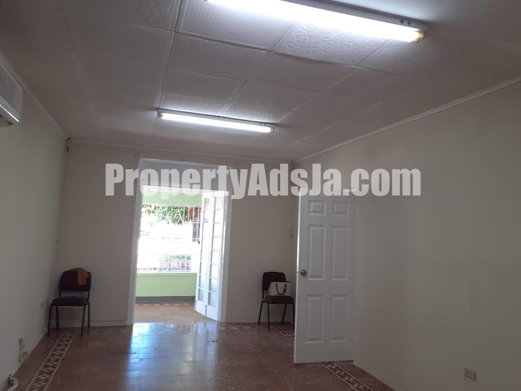 House For Sale in Sundown Crescent, Kingston / St. Andrew Jamaica