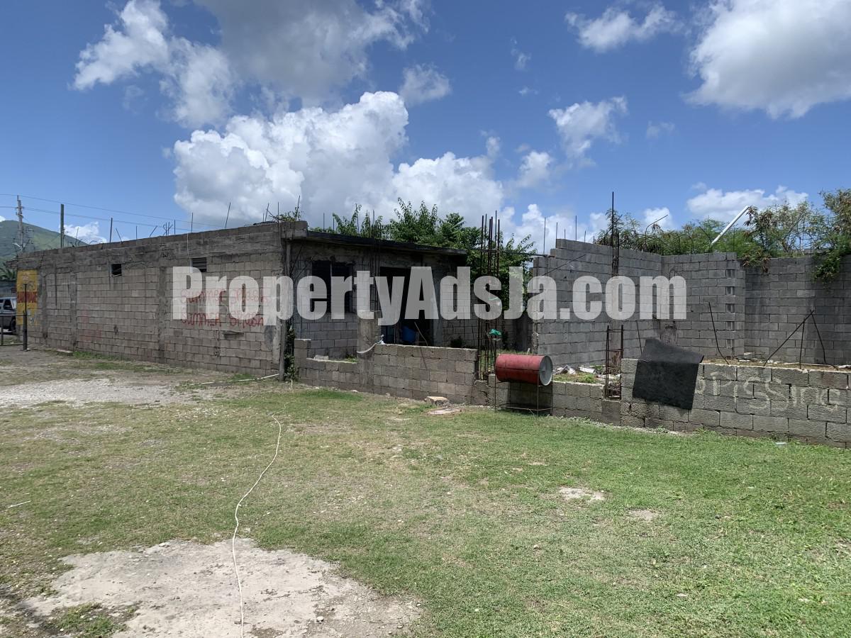 Commercial building For Sale in Albion, St. Thomas Jamaica