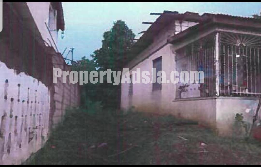 House For Sale in LINSTEAD, St. Catherine Jamaica