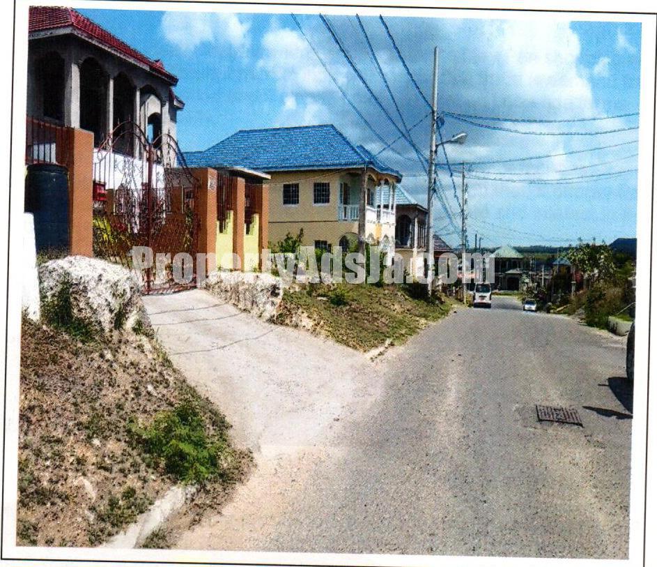 House For Sale in May Pen, Clarendon Jamaica