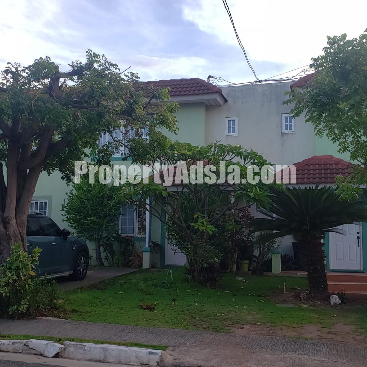 Townhouse For Sale in Long Mountain, Kingston / St. Andrew Jamaica