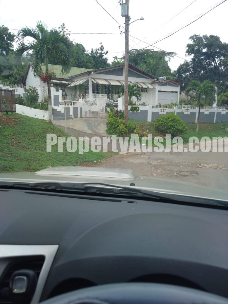 Residential lot For Sale in Ewarton, St. Catherine Jamaica