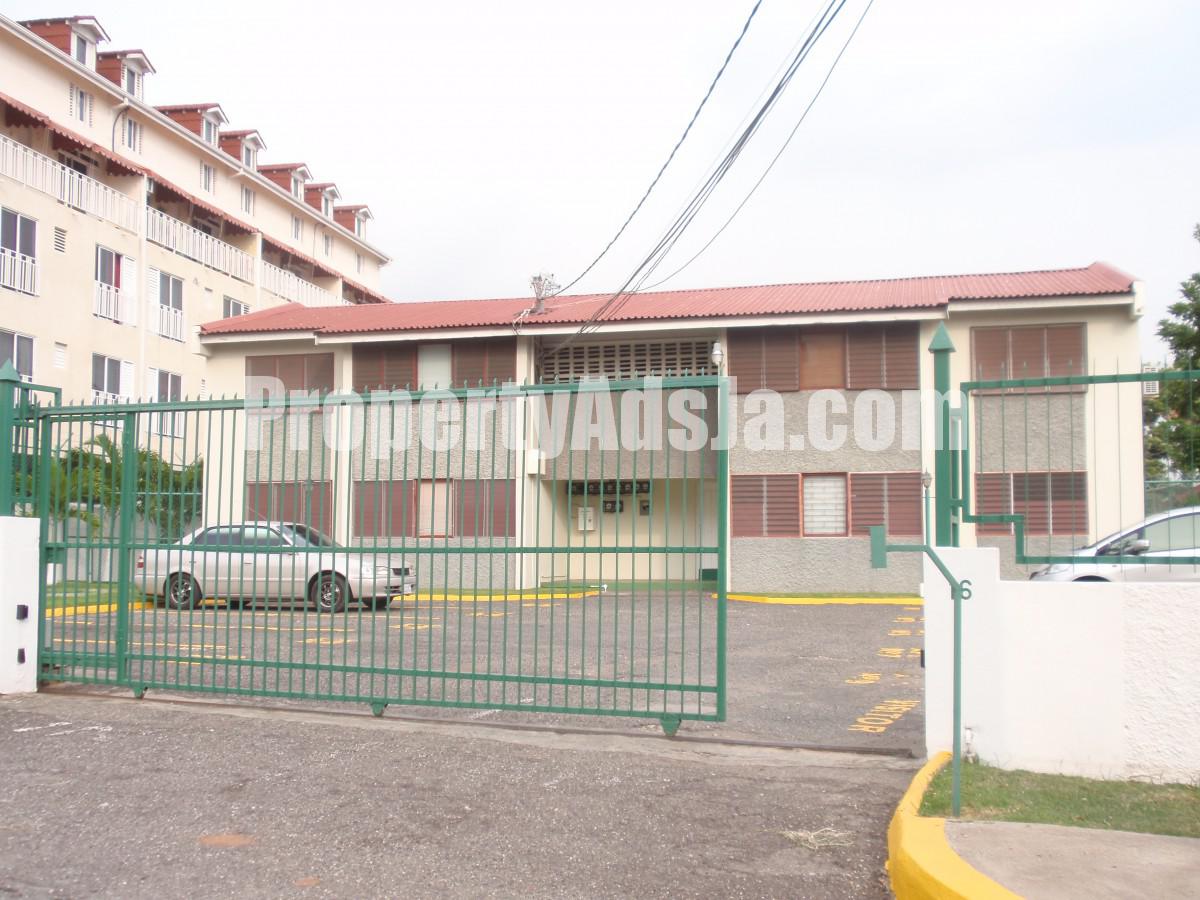 Apartment For Sale in Kensington Crescent, Kingston / St. Andrew