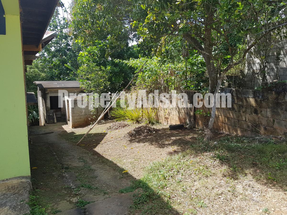 House For Sale in Deeside Linstead, St. Catherine Jamaica