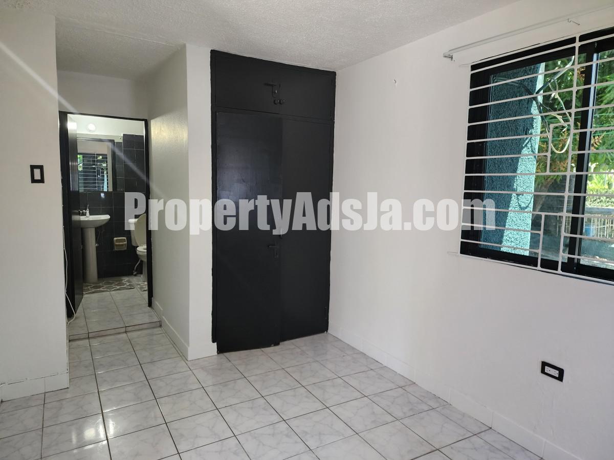Flat For Rent in Barbican Kingston 8, Kingston / St. Andrew Jamaica