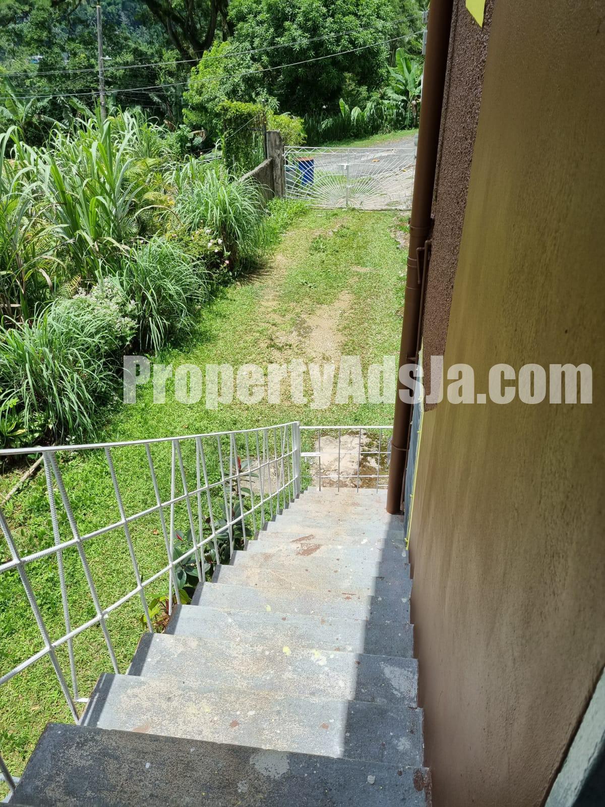 Flat For Rent in Golden Spring, Kingston / St. Andrew Jamaica