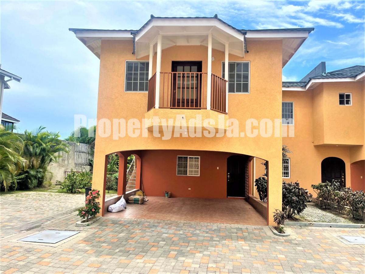 Apartment For Rent in PADDINGTON TERRACE, Kingston / St. Andrew Jamaica