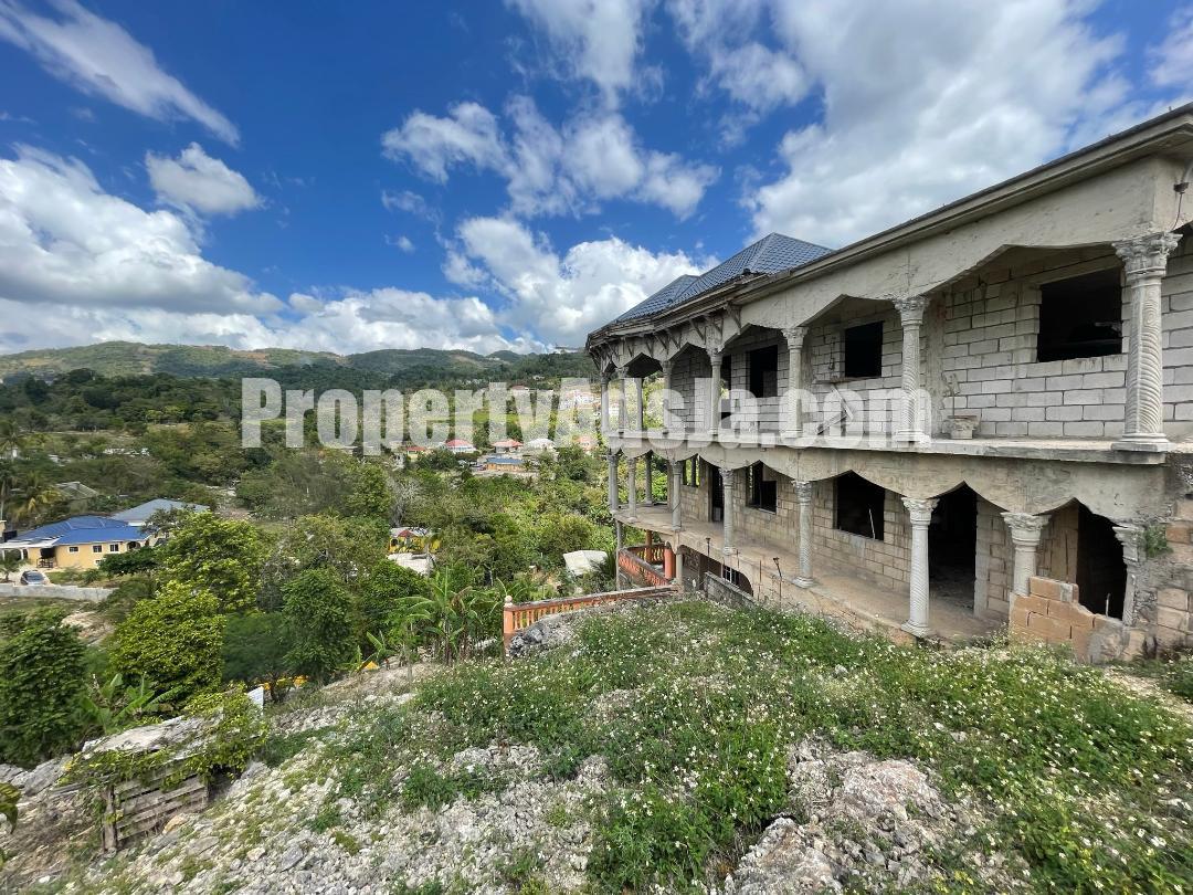 House For Sale in Mile Gully, Manchester Jamaica