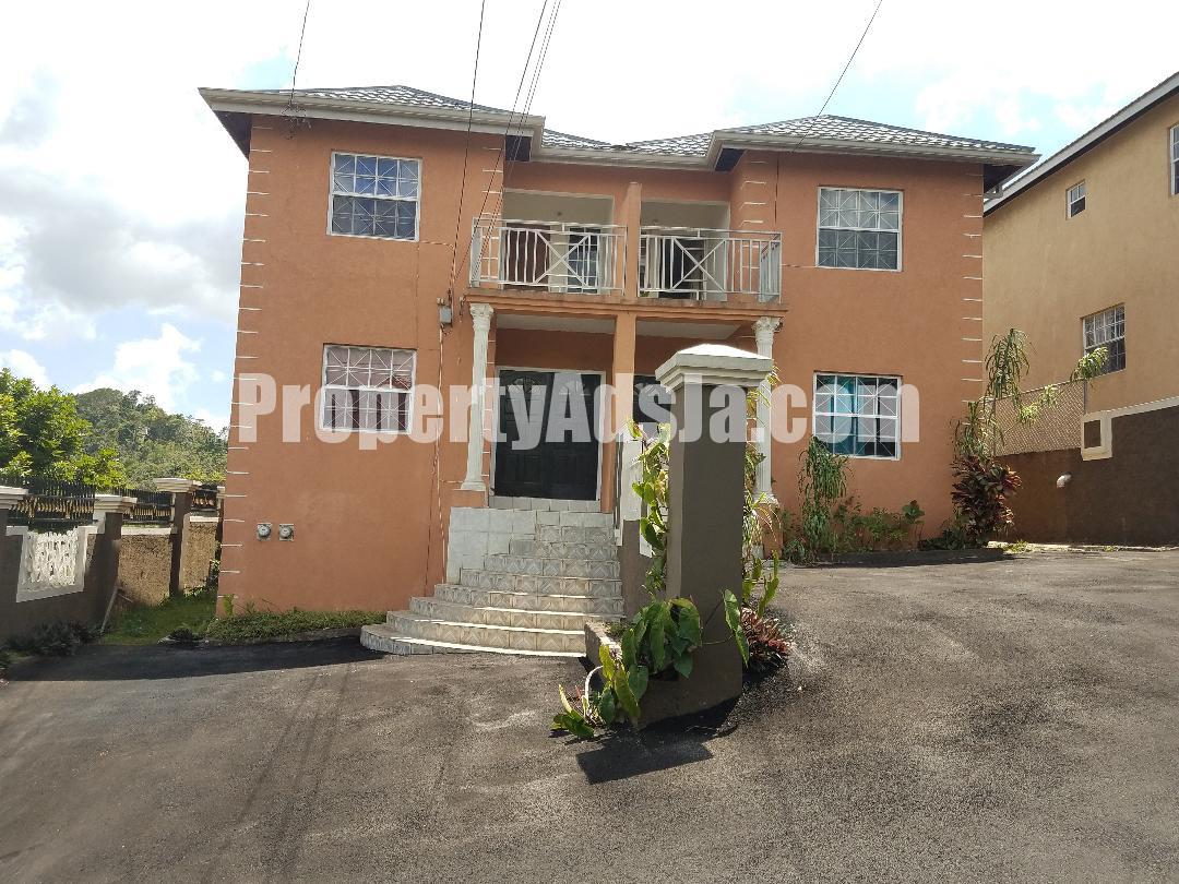 Townhouse For Sale in Greenvale, Manchester Jamaica
