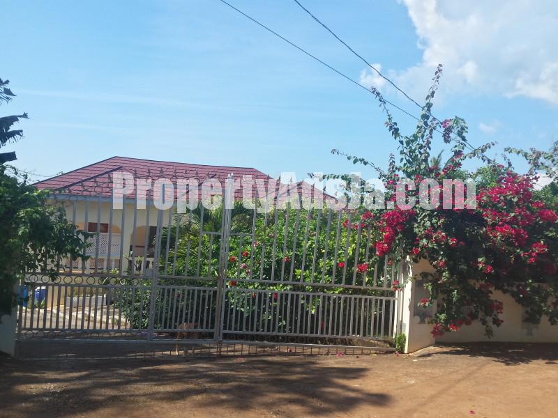 Apartment For Rent in St Elizabeth, Manchester Jamaica