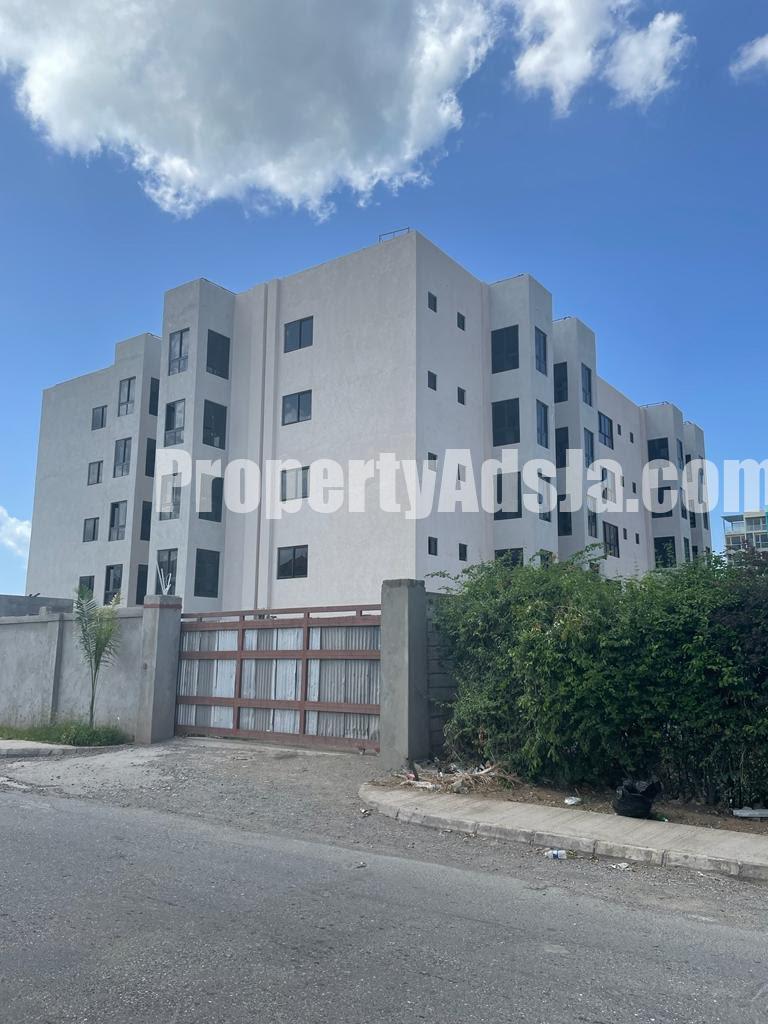 Apartment For Sale in Kingston 6, Kingston / St. Andrew Jamaica