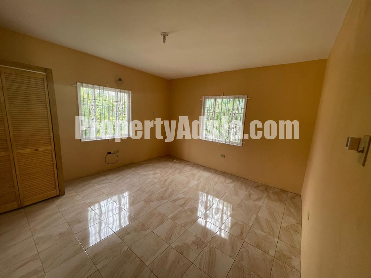 Apartment For Rent in Richmond Park, Kingston / St. Andrew Jamaica