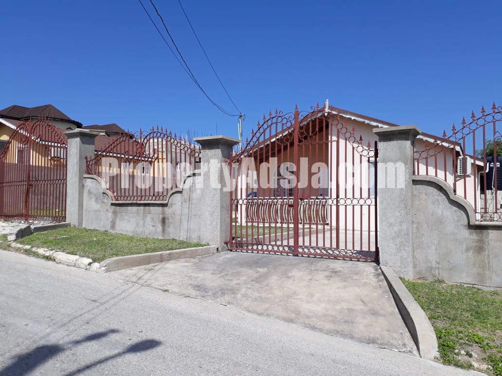 House For Sale in montego bay, St. James Jamaica
