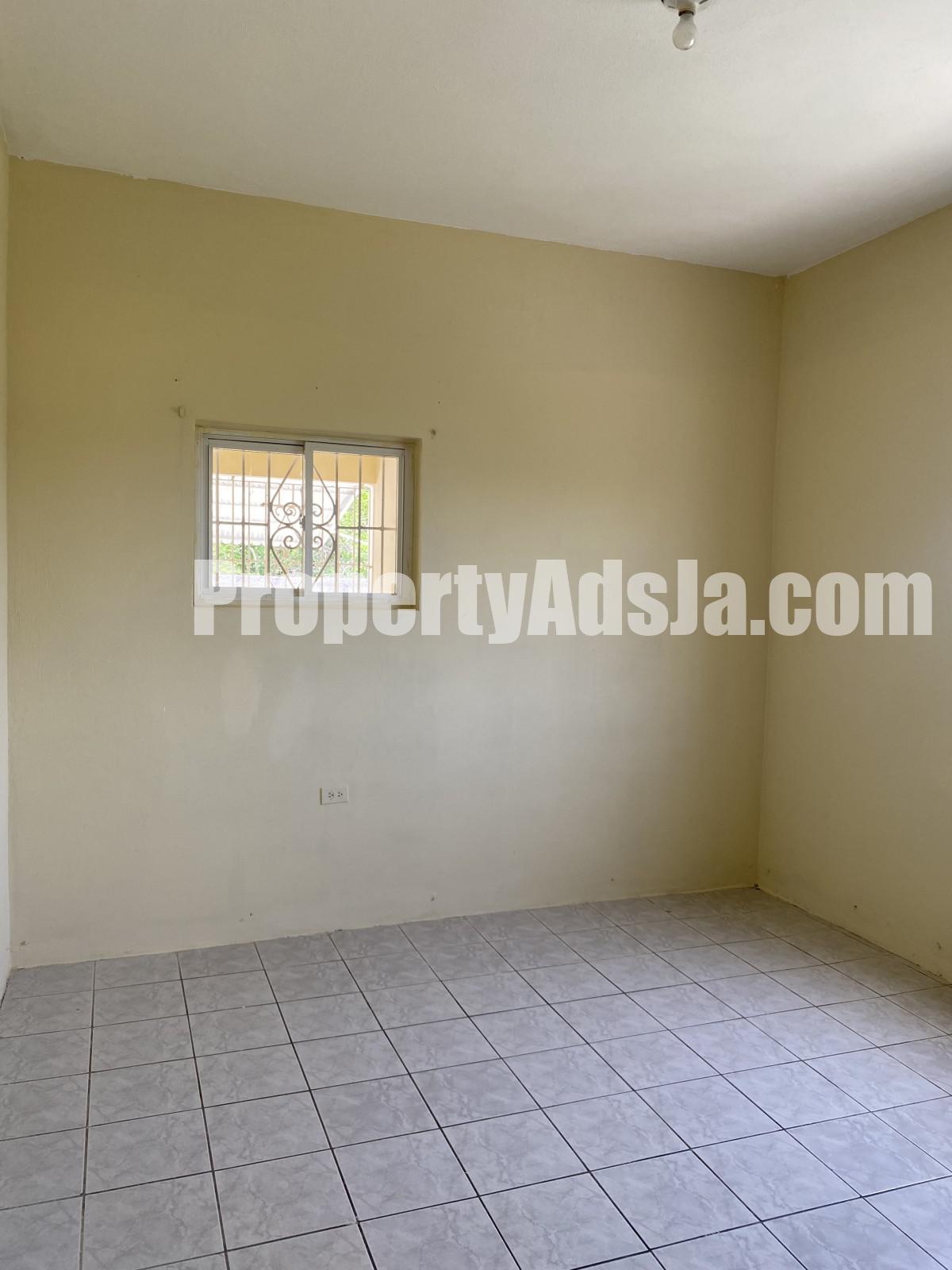 Flat For Rent in Hellshire Heights, St. Catherine Jamaica