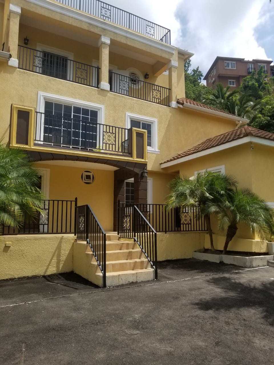 Apartment For Rent in Red Hills, Kingston / St. Andrew Jamaica