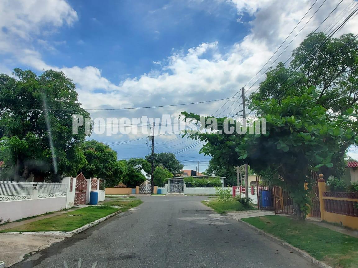 House For Sale in Bridgeport, St. Catherine Jamaica