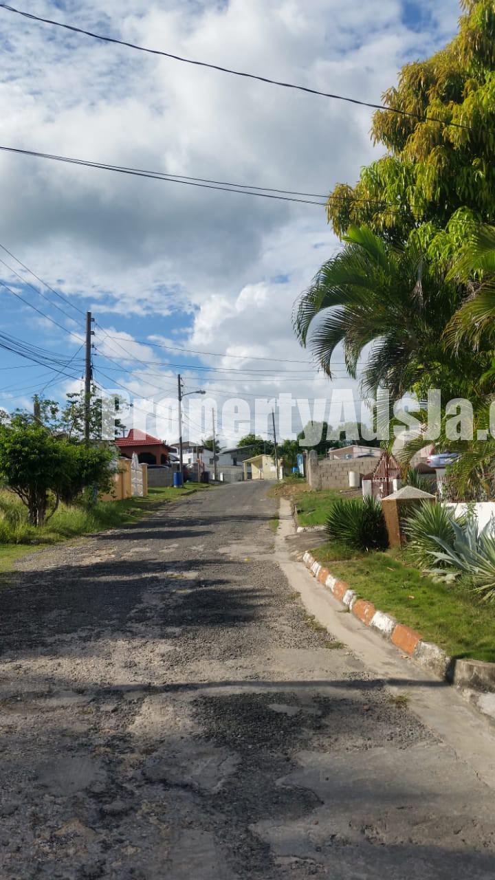 House For Sale in Alpine Way Claremont, St. Catherine Jamaica