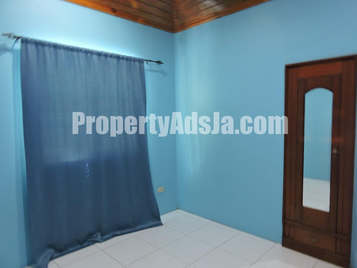 House For Rent in Molynes GardensTamarind Grove, Kingston / St. Andrew