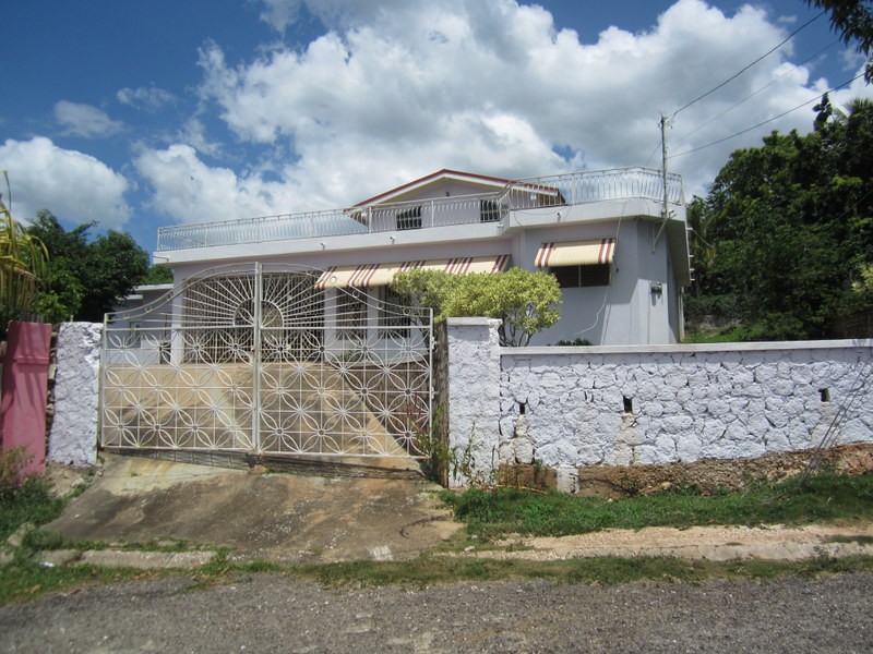 House For Sale in Green Acres, St. Catherine Jamaica
