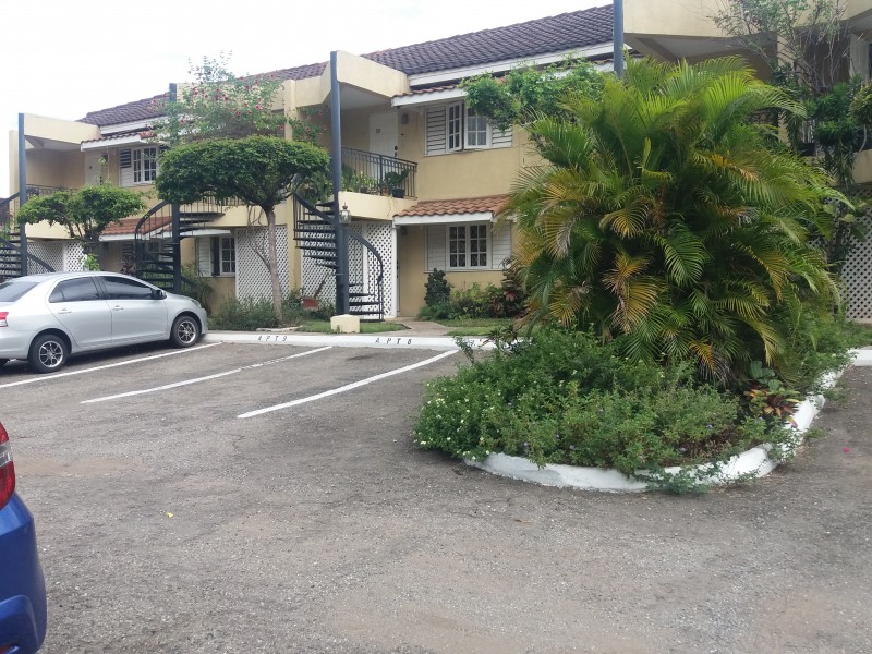 Townhouse For Sale in Liguanea, Kingston / St. Andrew Jamaica