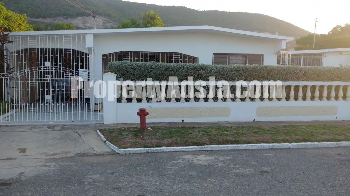 House For Sale in Bridgeport, St. Catherine Jamaica