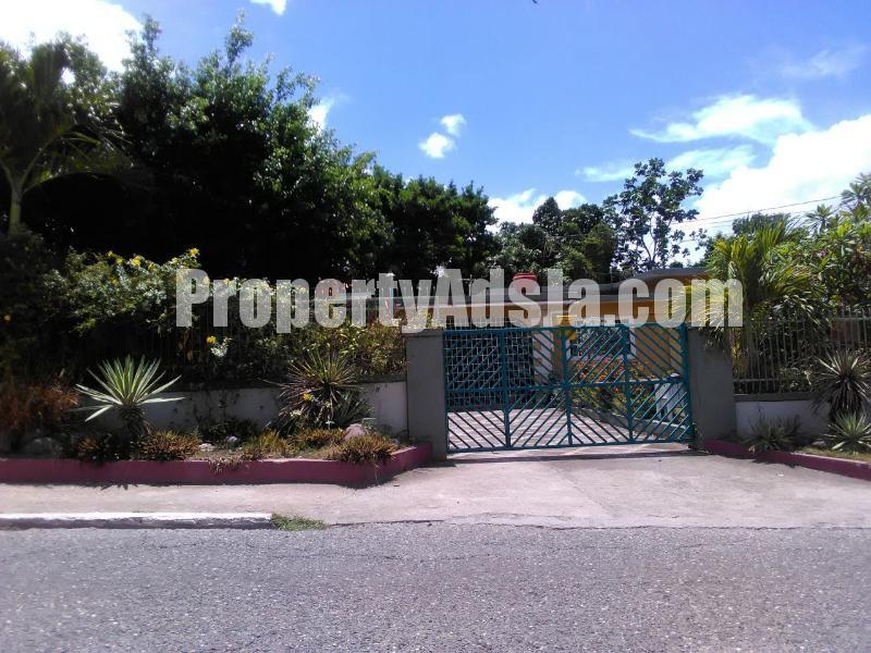 House For Sale in ACADIA DRIVE, Kingston / St. Andrew Jamaica