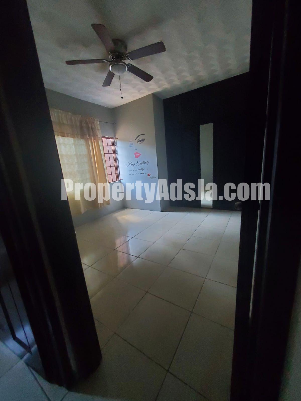 Apartment For Rent in Half way tree, Kingston / St. Andrew Jamaica
