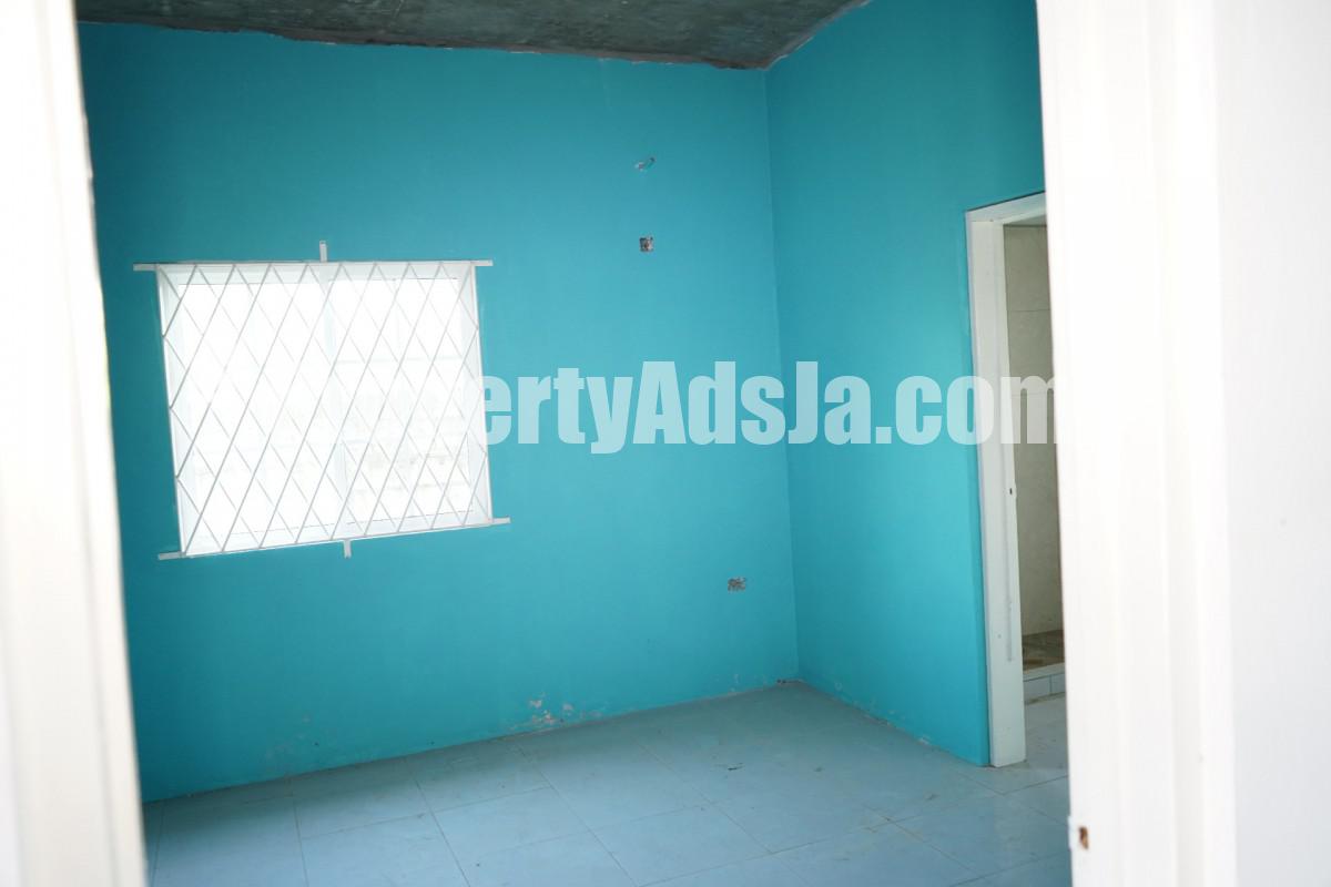 Apartment For Sale in Santa Cruz, St. Elizabeth Jamaica