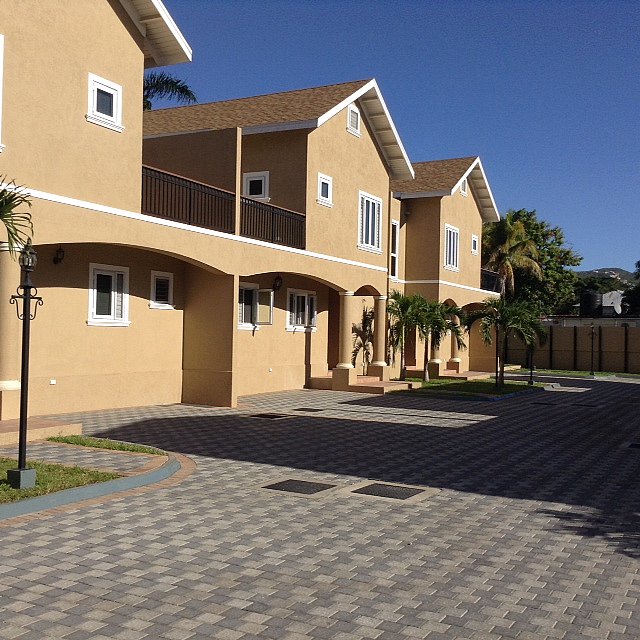 Apartment For Rent in Kingston 6, Kingston / St. Andrew Jamaica