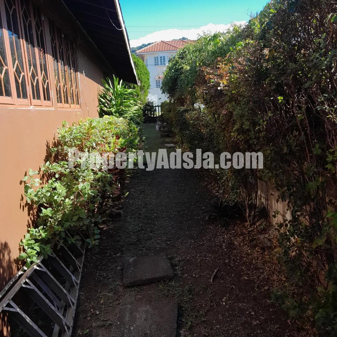 House For Sale in Jacks Hill, Kingston / St. Andrew Jamaica