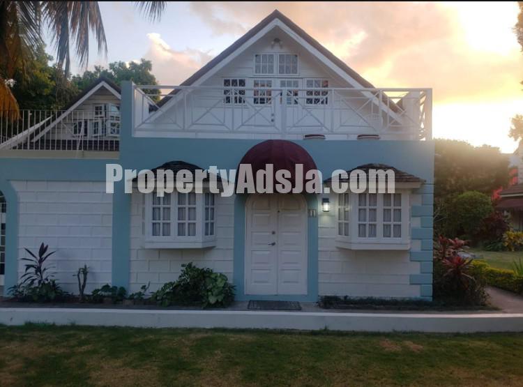 Townhouse For Rent in Kingston 6, Kingston / St. Andrew Jamaica